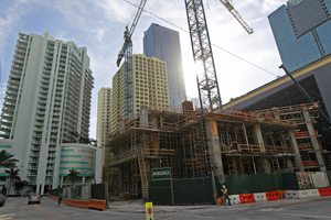A new condominium building under construction in Miami in February. / REUTERS