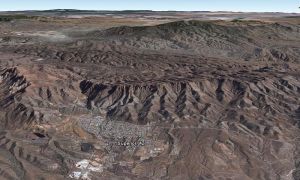 Overview of Superior, Arizona (looking east), and the site of the proposed mine./ Wickpedia