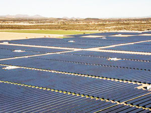 Solar energy in Arizona- The Sandstone Solar plant in Florence supplies power to the Salt River Project./:Photo- SRP