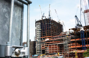 The EB-5 program was tapped to help finance New York’s Hudson Yards project, part of which is shown under development in August. /PHOTO: DREW ANGERER/GETTY IMAGES