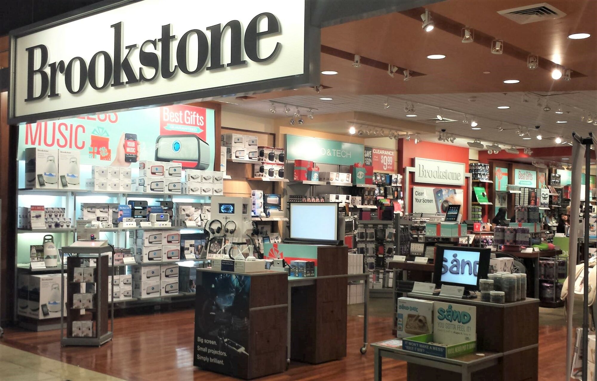 Brookstone files for bankruptcy will close all mall stores Rose